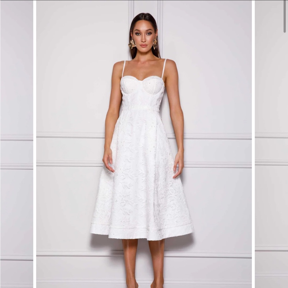Jaus Melanie Dress in white